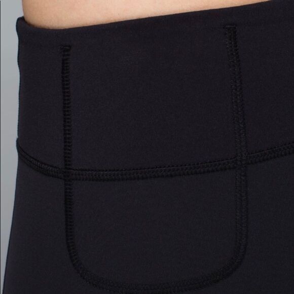 Lululemon Black Breathe Easy Crop Legging Size 4 - Picture 8 of 9